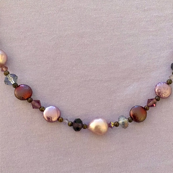 Shades of Lavender Beaded Necklace w/Silvertoned Clasp ~ Extends from 15” to 19” - Picture 7 of 9